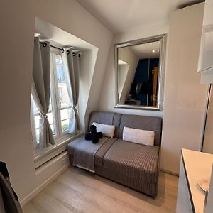 Paris 17 - Coeur Batignolles - Beau Studio 10 M2 -110 Sqf - Etat Neuf - Calme - Ideal Une Personne - Single Occupancy